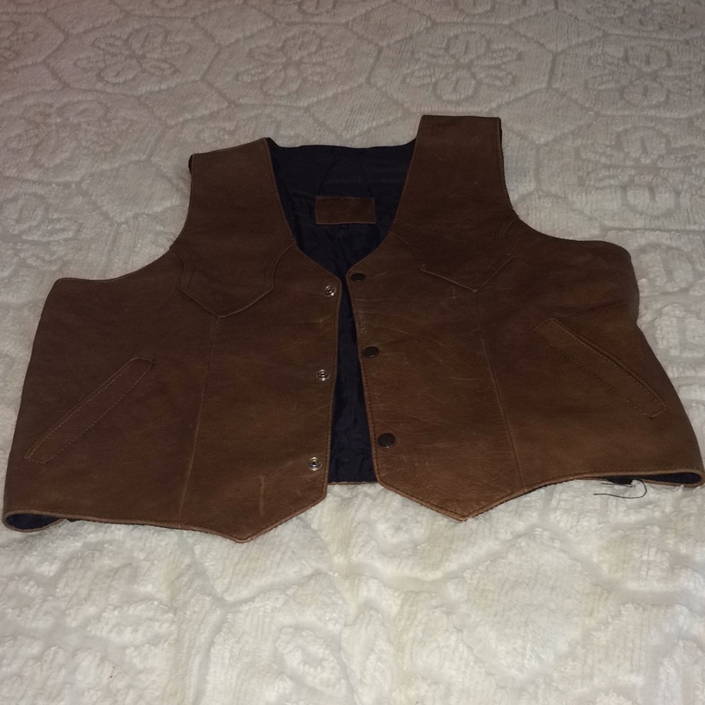 Vintage men's leather brown vest snap closure